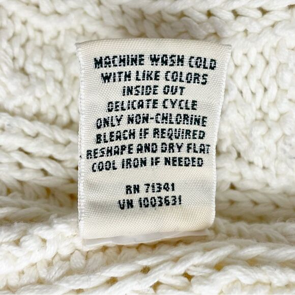 LL Bean Ivory Cable Knit Sweater Button Shoulder Fisherman Pullover Size Medium - Picture 13 of 15